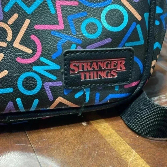 Stranger things mini back pack - Picture 2 of 8